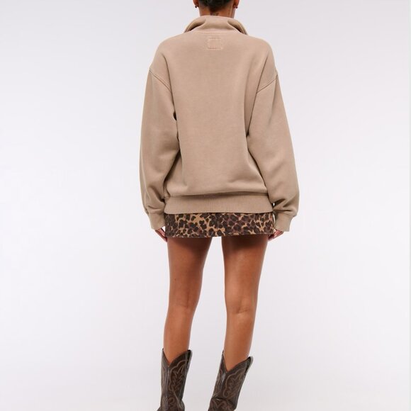 Abercrombie and Fitch Half Zip Sweatshirt - Small - Picture 4 of 12